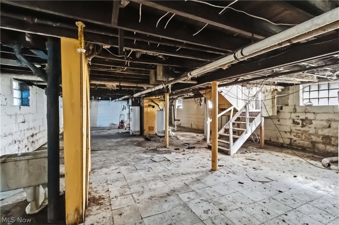 1516 Hillcrest Road Cleveland OH 44118