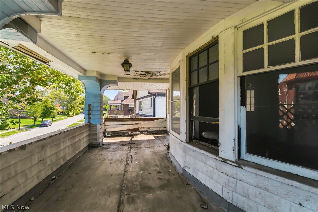 1516 Hillcrest Road Cleveland OH 44118