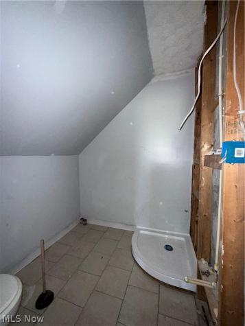 1426 E 175th Street Cleveland OH 44110