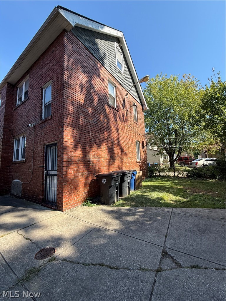 1426 E 175th Street Cleveland OH 44110