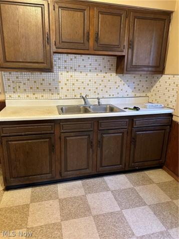 1426 E 175th Street Cleveland OH 44110