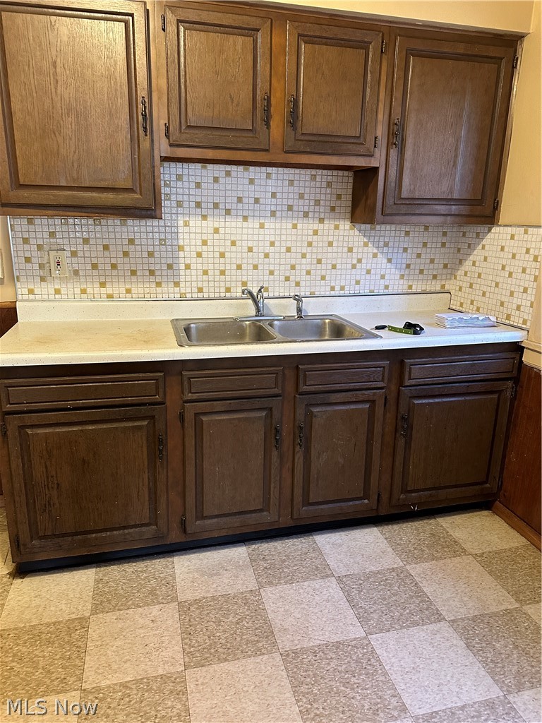 1426 E 175th Street Cleveland OH 44110