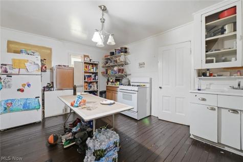 6701 Hope Avenue Cleveland OH 44102