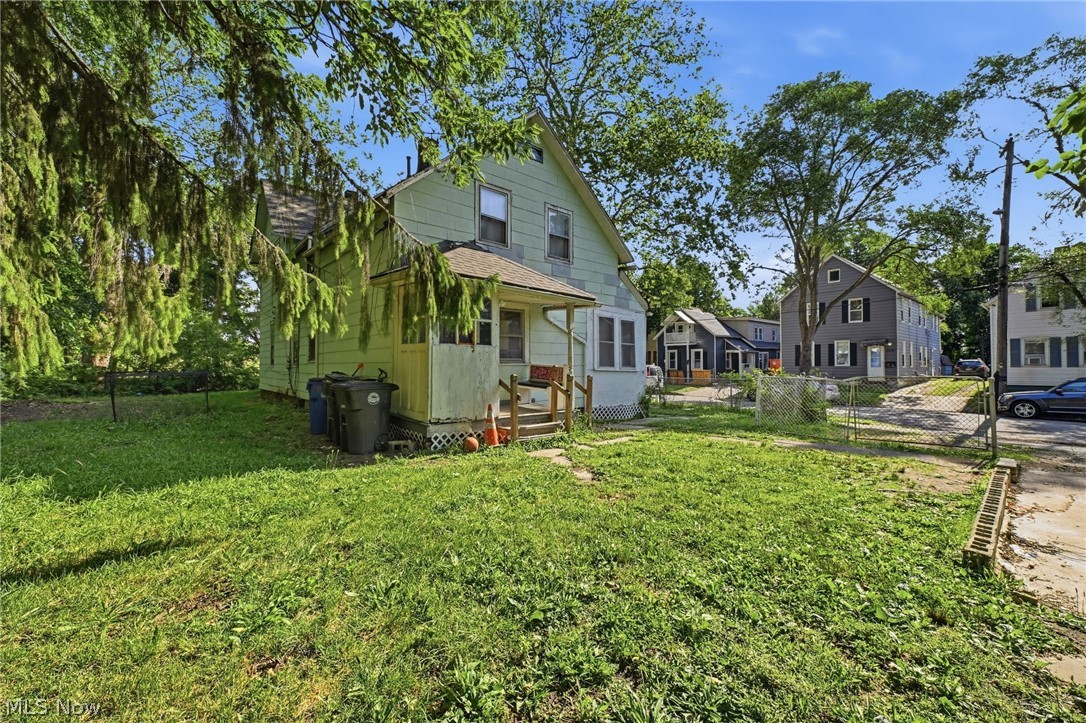 6701 Hope Avenue Cleveland OH 44102
