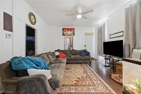 6701 Hope Avenue Cleveland OH 44102