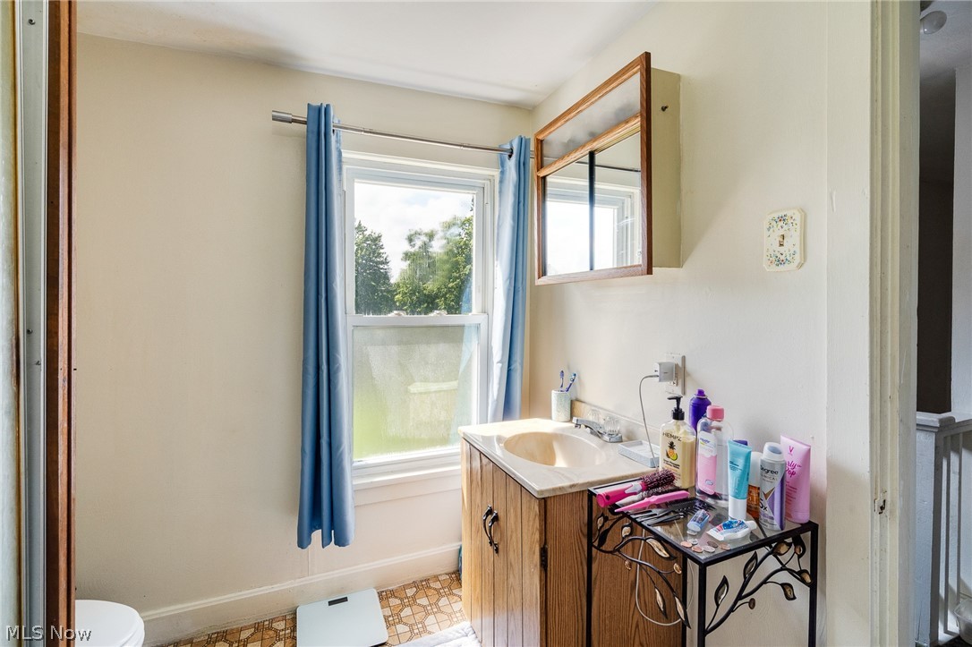 7846 Thompson Sharpsville Road NE Burghill OH 44404