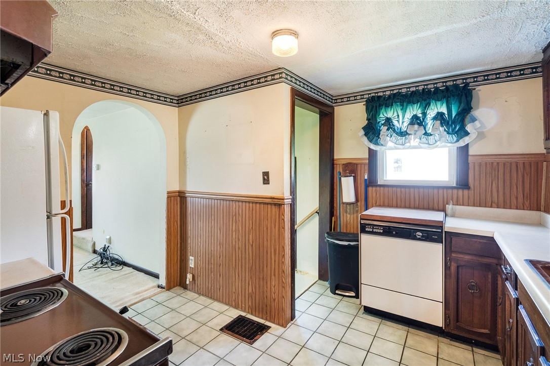 7846 Thompson Sharpsville Road NE Burghill OH 44404