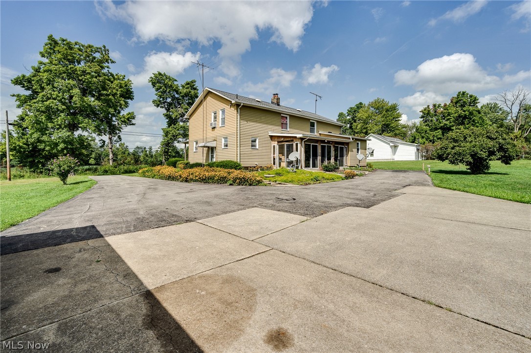 7846 Thompson Sharpsville Road NE Burghill OH 44404