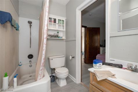 4120 Trowbridge Avenue Cleveland OH 44109