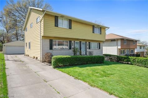 8230 Reed Avenue Garfield Heights OH 44125