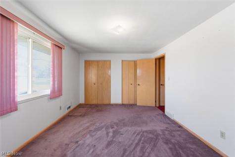 8230 Reed Avenue Garfield Heights OH 44125