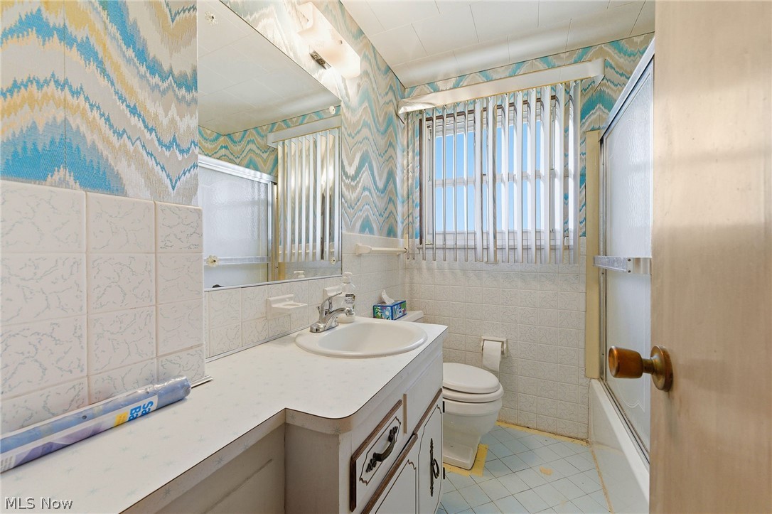 8230 Reed Avenue Garfield Heights OH 44125