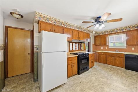 8230 Reed Avenue Garfield Heights OH 44125