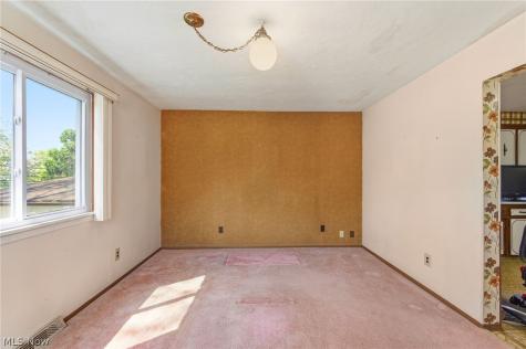 8230 Reed Avenue Garfield Heights OH 44125