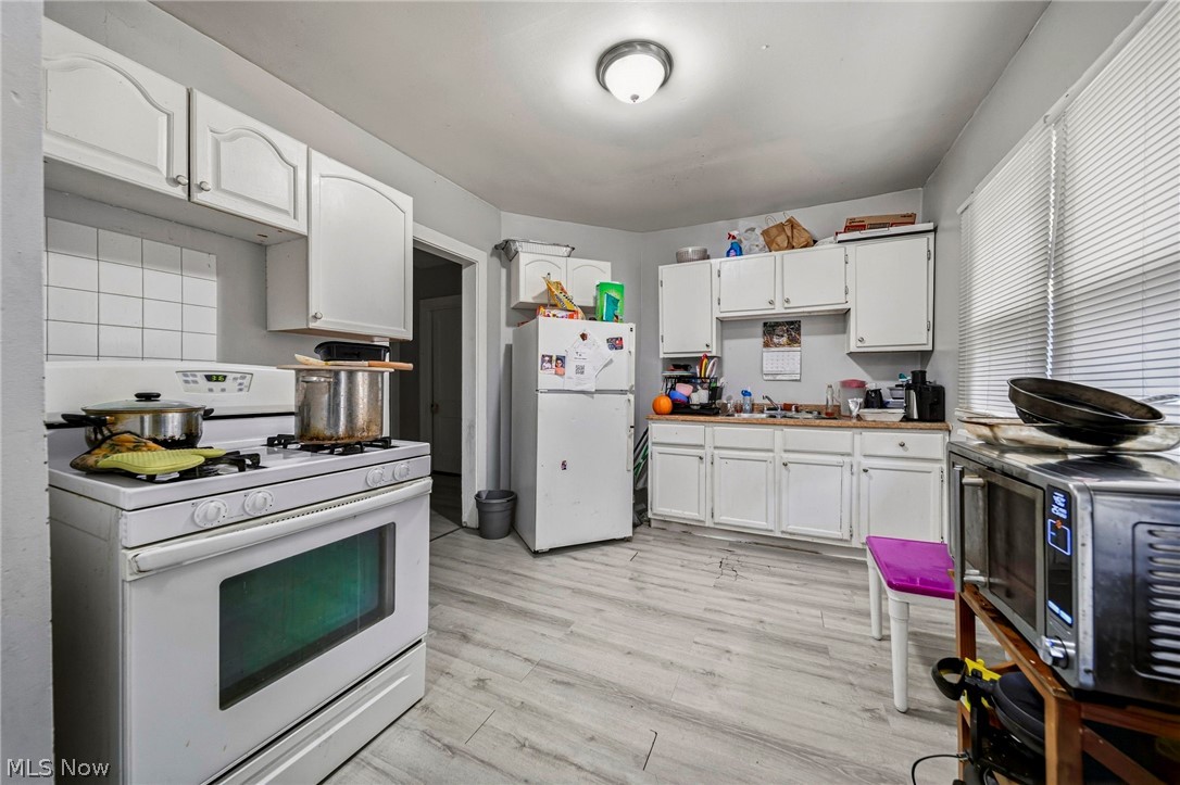 3364 W 86th Street Cleveland OH 44102