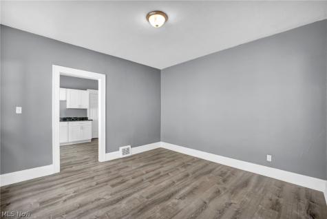 4879 E 97th Street Garfield Heights OH 44125
