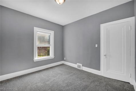 4879 E 97th Street Garfield Heights OH 44125