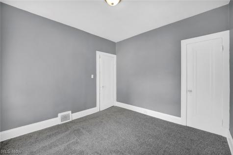 4879 E 97th Street Garfield Heights OH 44125