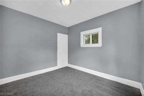 4879 E 97th Street Garfield Heights OH 44125
