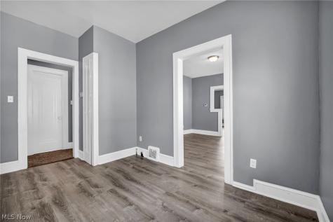 4879 E 97th Street Garfield Heights OH 44125