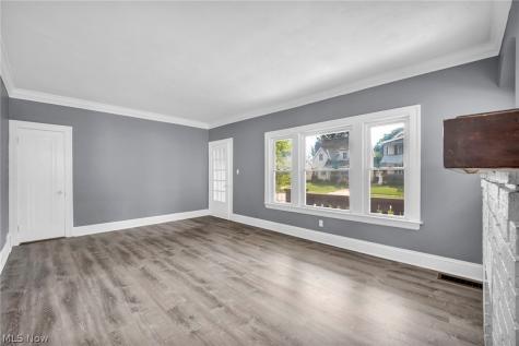 4879 E 97th Street Garfield Heights OH 44125