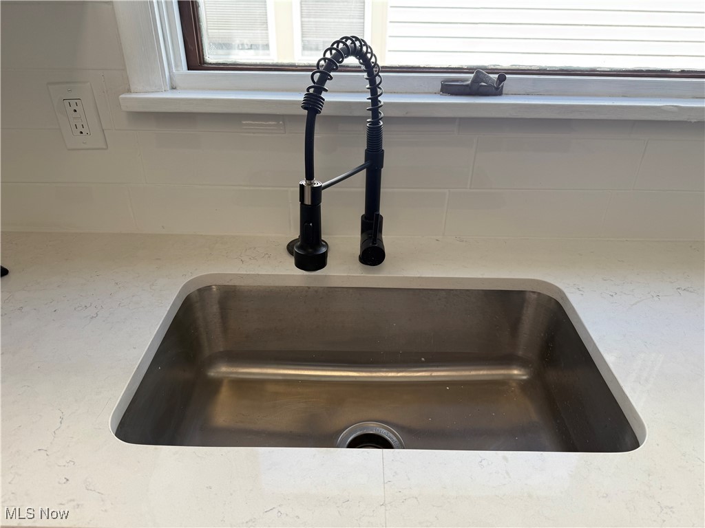 2191 Lincoln Avenue Lakewood OH 44107