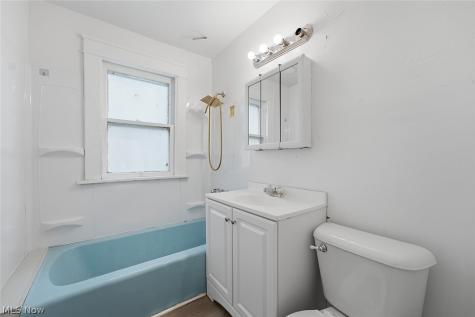 477 E 148th Street Cleveland OH 44110