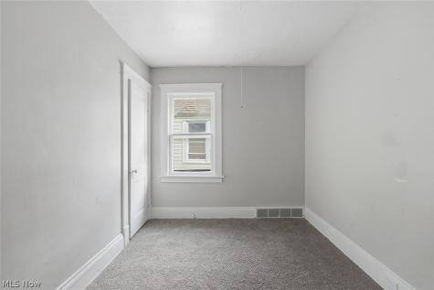 477 E 148th Street Cleveland OH 44110