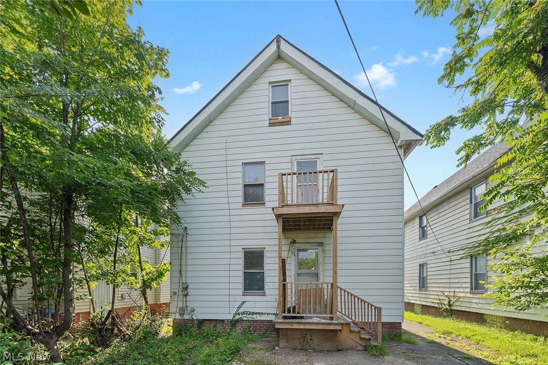477 E 148th Street Cleveland OH 44110
