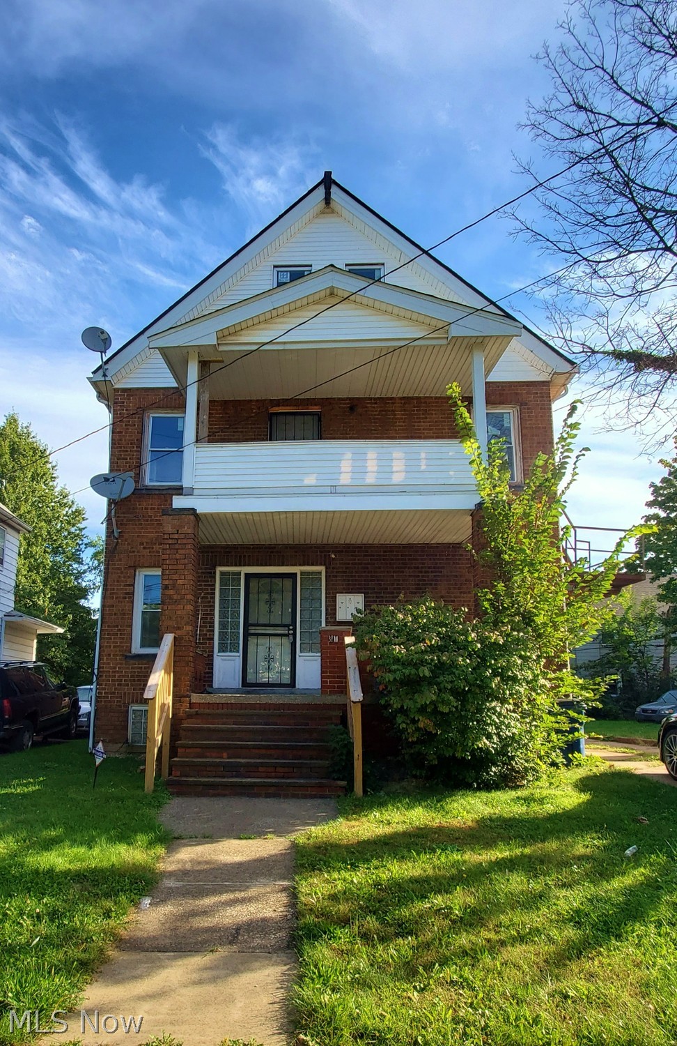 811 London Road Cleveland OH 44110