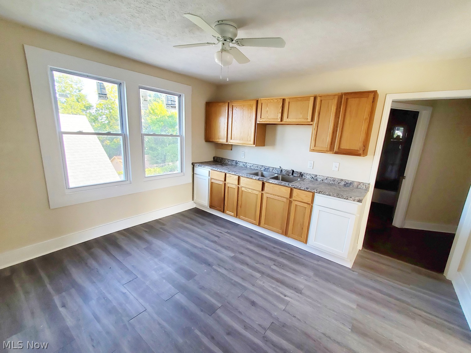 811 London Road Cleveland OH 44110