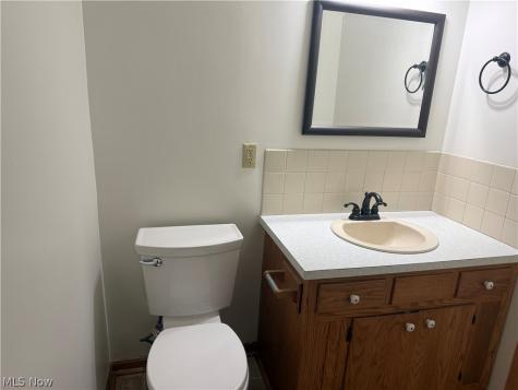 1532 Ellesmere Avenue NW North Canton OH 44720