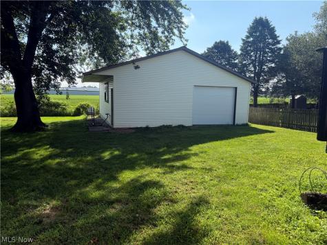 1532 Ellesmere Avenue NW North Canton OH 44720