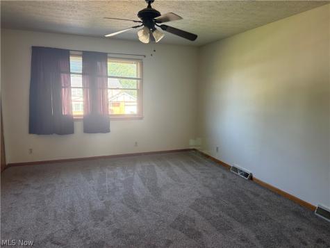 1532 Ellesmere Avenue NW North Canton OH 44720