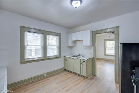 3105 Roanoke Avenue Cleveland OH 44109