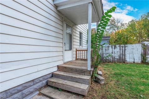 3105 Roanoke Avenue Cleveland OH 44109