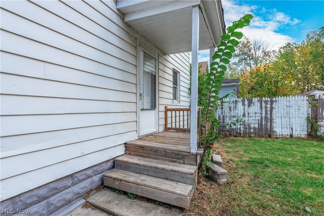 3105 Roanoke Avenue Cleveland OH 44109