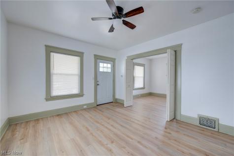 3105 Roanoke Avenue Cleveland OH 44109