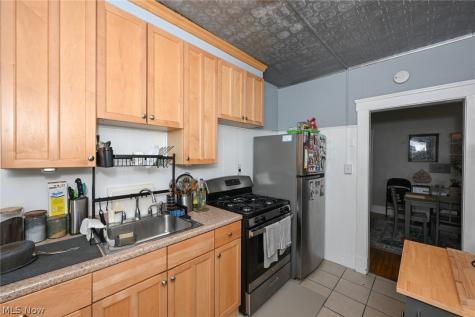 1323 Beach Avenue Lakewood OH 44107