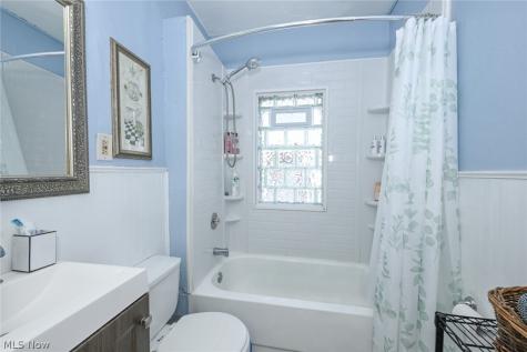 1323 Beach Avenue Lakewood OH 44107