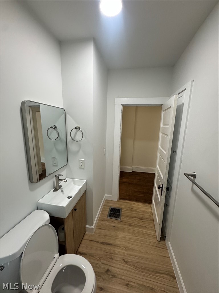 1323 Beach Avenue Lakewood OH 44107