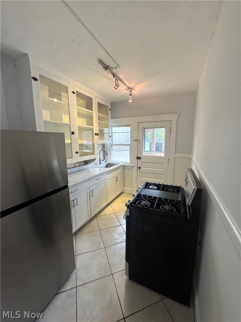 1323 Beach Avenue Lakewood OH 44107