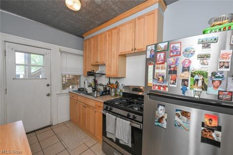1323 Beach Avenue Lakewood OH 44107