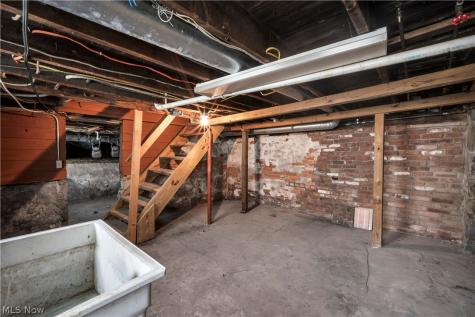11600 Beulah Avenue Cleveland OH 44106