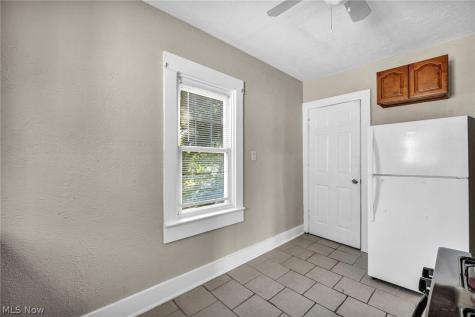 447 E 115 Cleveland OH 44108