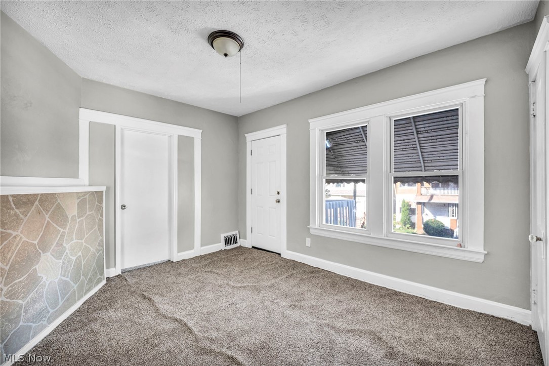 447 E 115 Street Cleveland OH 44108
