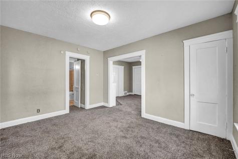 447 E 115 Cleveland OH 44108