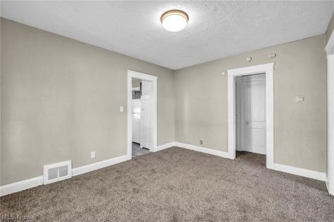 447 E 115 Cleveland OH 44108