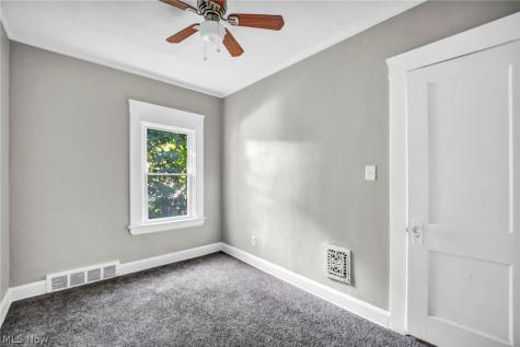 447 E 115 Cleveland OH 44108