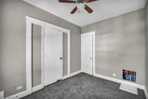 447 E 115 Cleveland OH 44108